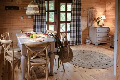domek wakacyjny w kratkę & spa białogóra